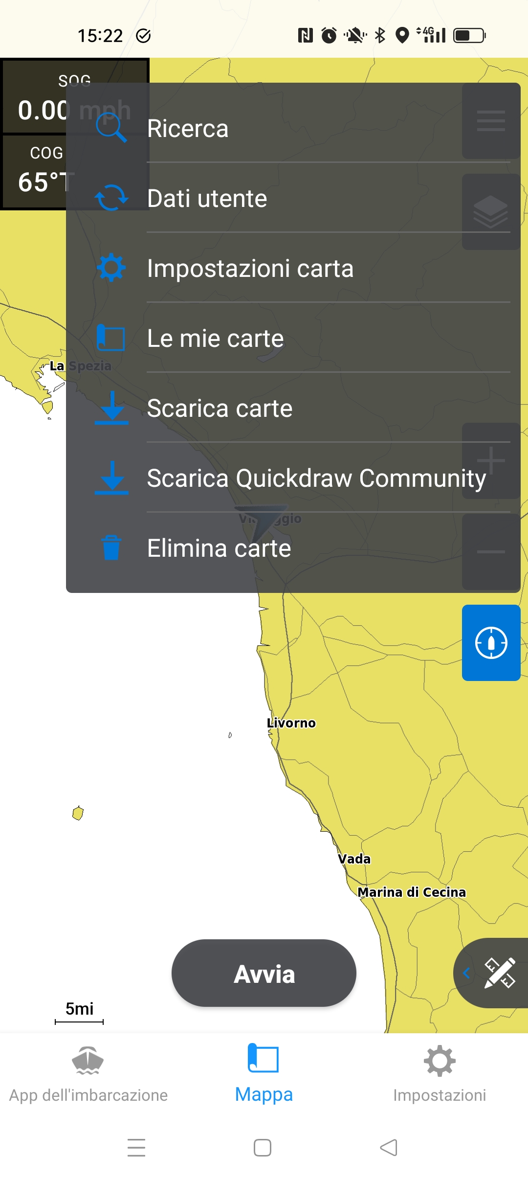 Menu ActiveCaptain in alto a destra dello schermo con diverse opzioni. I dati dell'utente sono i secondi dall'alto.