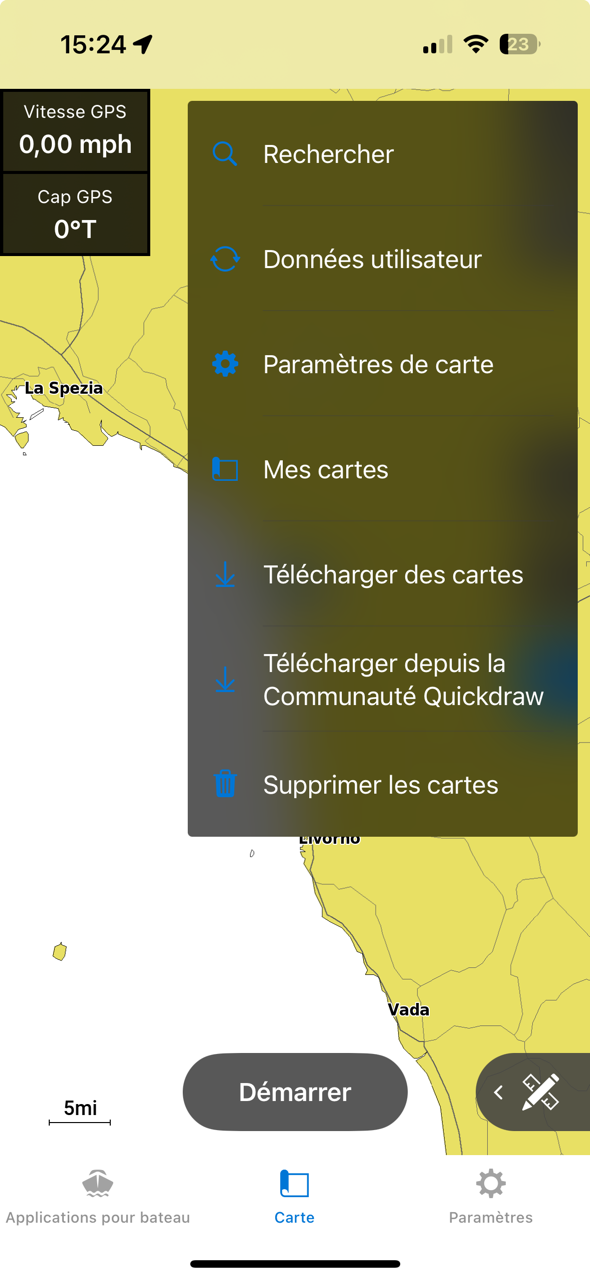Le menu d'ActiveCaptain en haut à droite de l'écran avec plusieurs options. Les données utilisateur sont les deuxièmes en partant du haut.